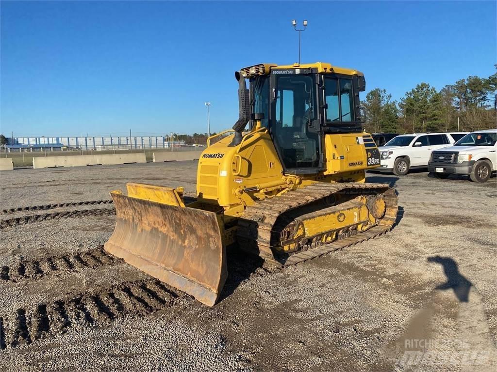 Komatsu D39PX-24 ブルドーザー
