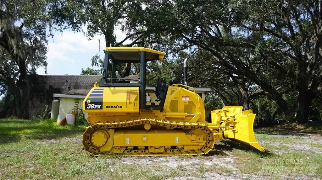 Komatsu D39PX-24 ブルドーザー