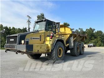 Komatsu HM400-2 アーティキュレート式ダンプトラック