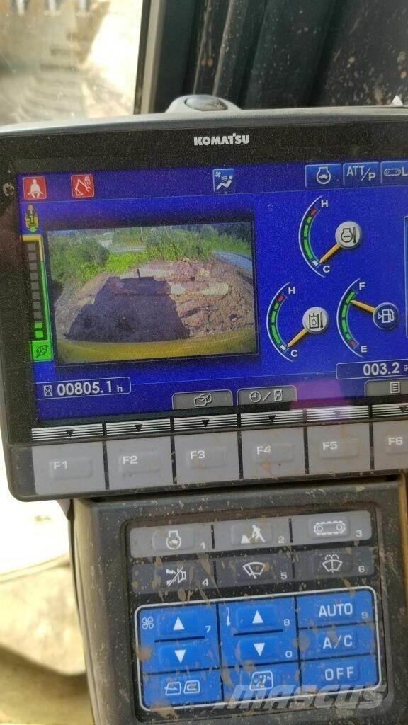 Komatsu PC490 LC-11 Crawler excavators