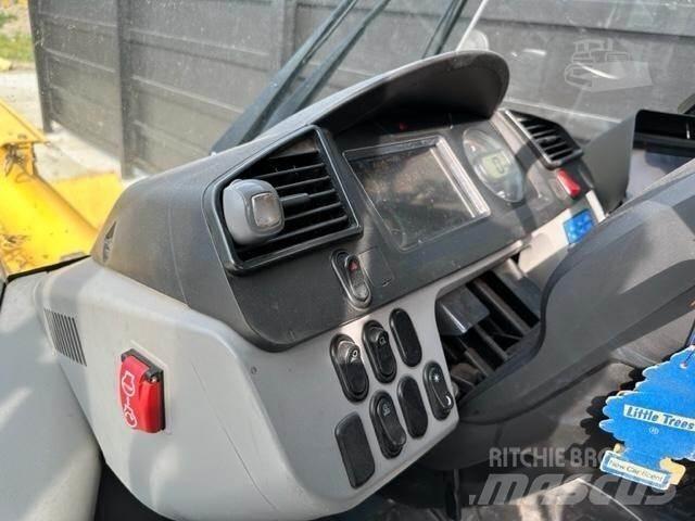 Komatsu WA200-8 ホイールローダー・タイヤショベル