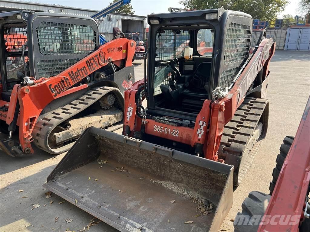 Kubota SVL65-2 スキッドステアローダー
