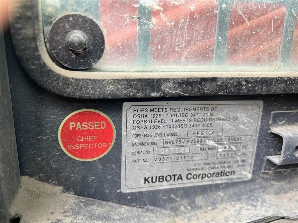 Kubota SVL75-2 スキッドステアローダー