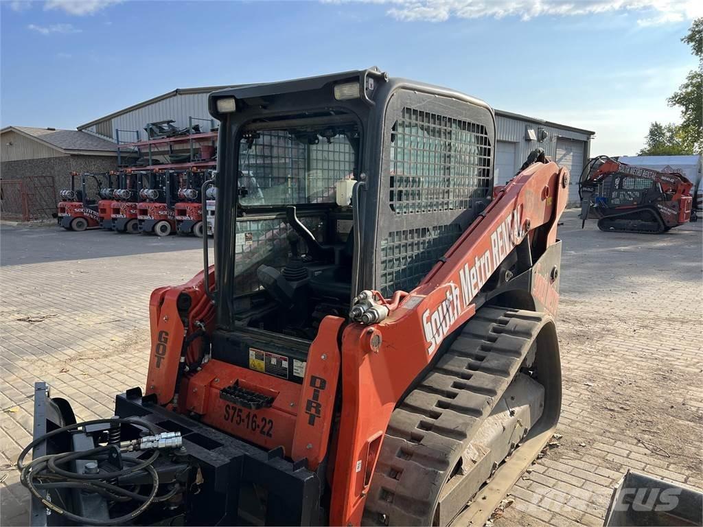 Kubota SVL75-2 スキッドステアローダー