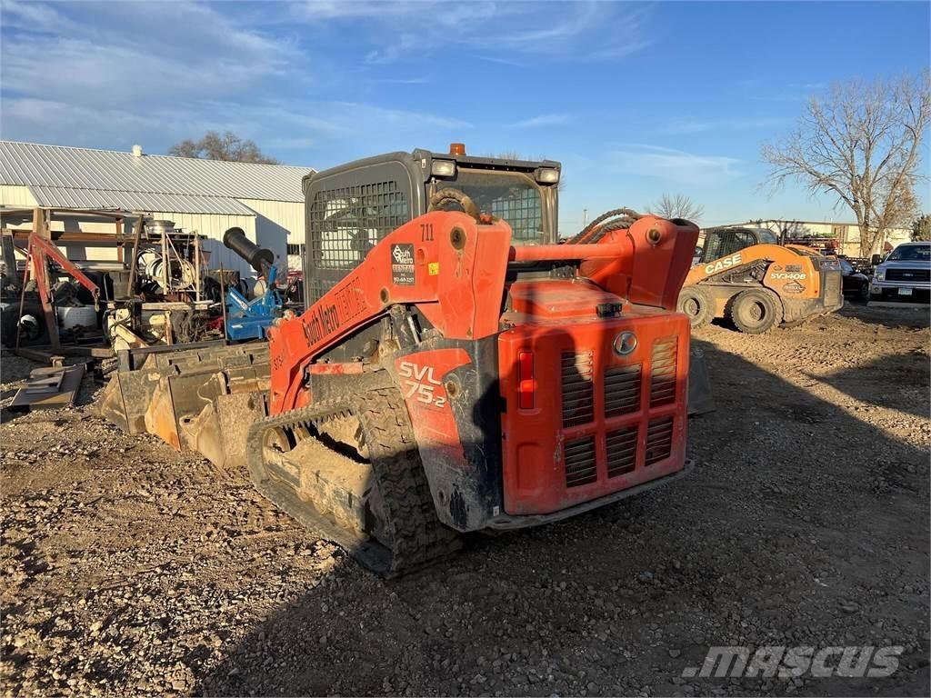 Kubota SVL75-2 スキッドステアローダー