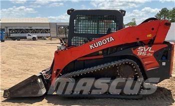 Kubota SVL95-2S スキッドステアローダー