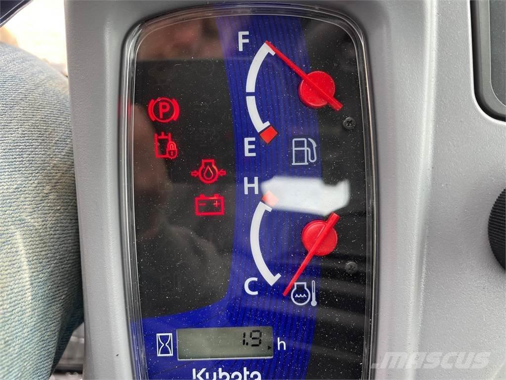 Kubota SVL97-2 スキッドステアローダー