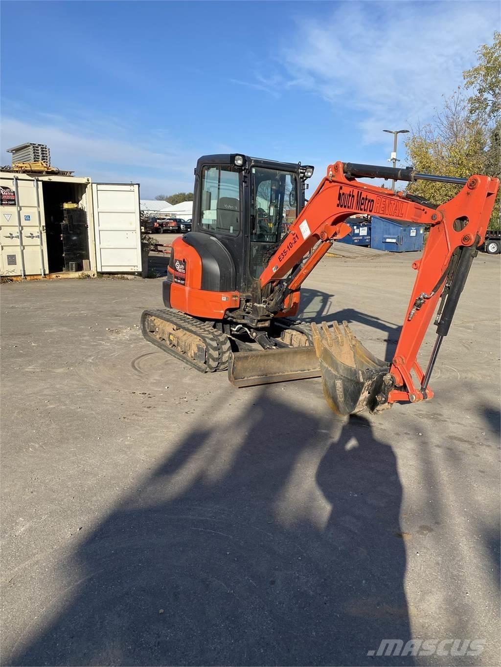 Kubota U35-4 ミニ油圧ショベル 7t以下（ミニユンボ・ミニディガー）