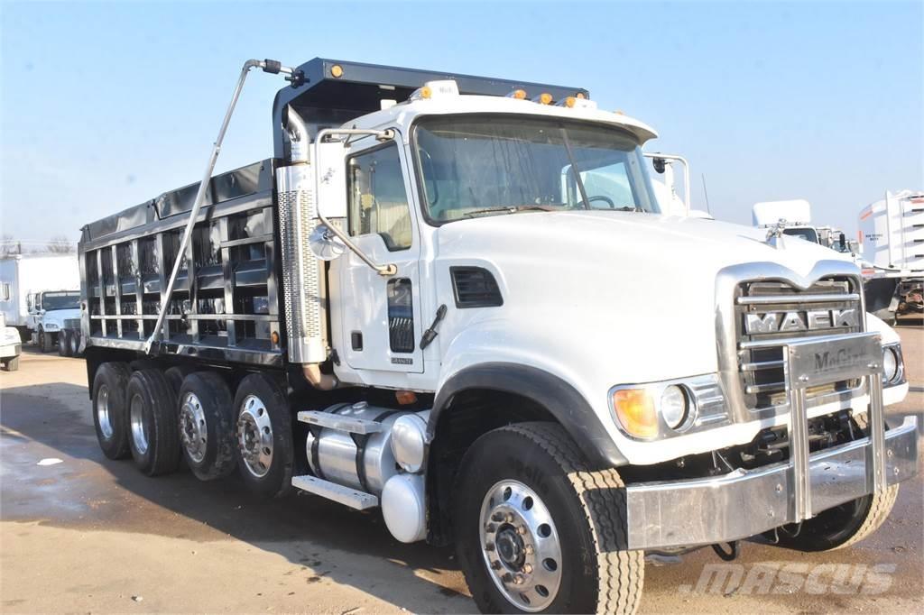 Mack GRANITE CV713 ダンプ
