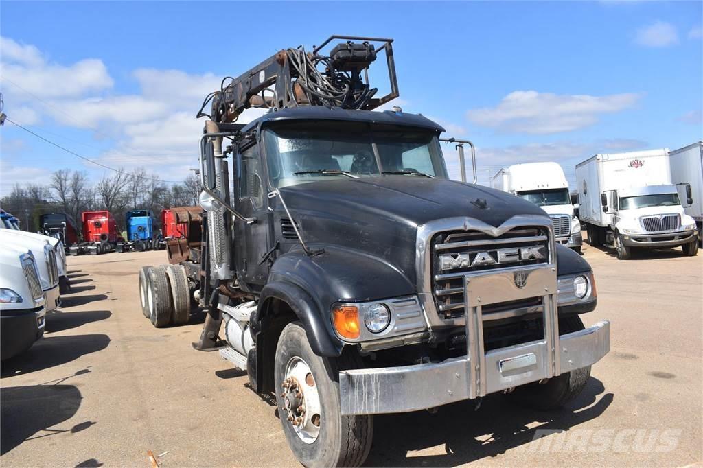 Mack GRANITE CV713 クレーントラック、ユニック車