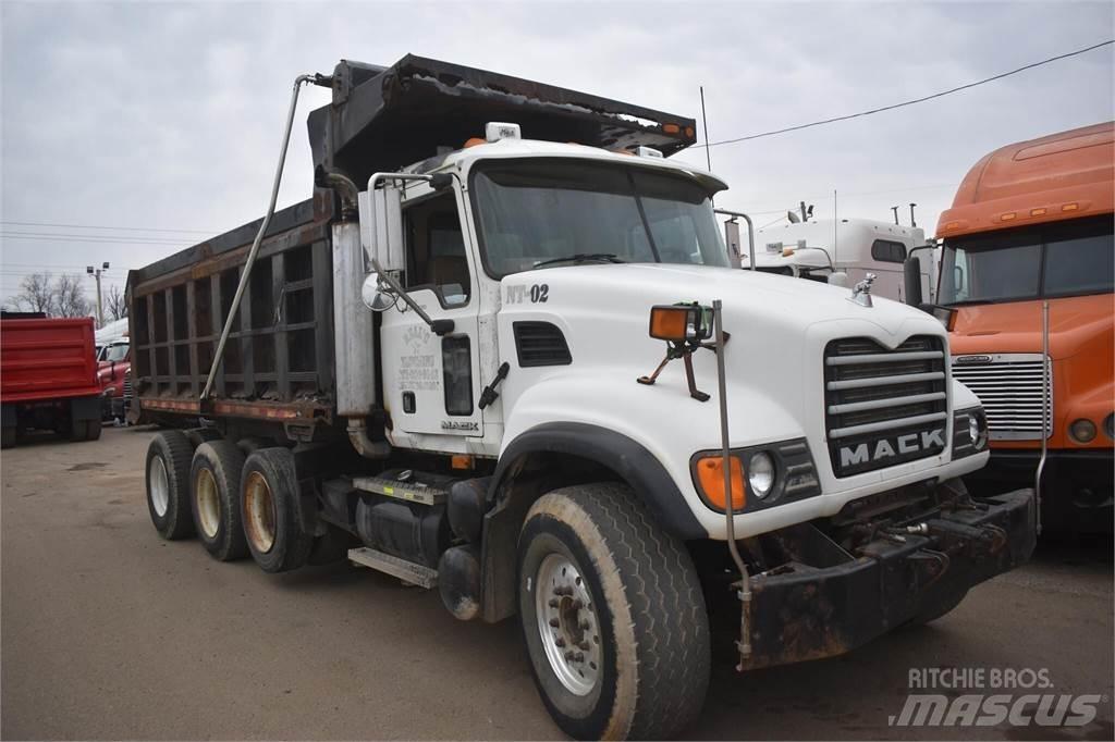 Mack GRANITE CV713 ダンプ