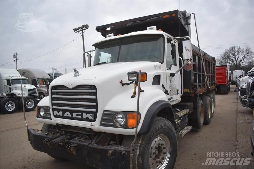 Mack GRANITE CV713 ダンプ