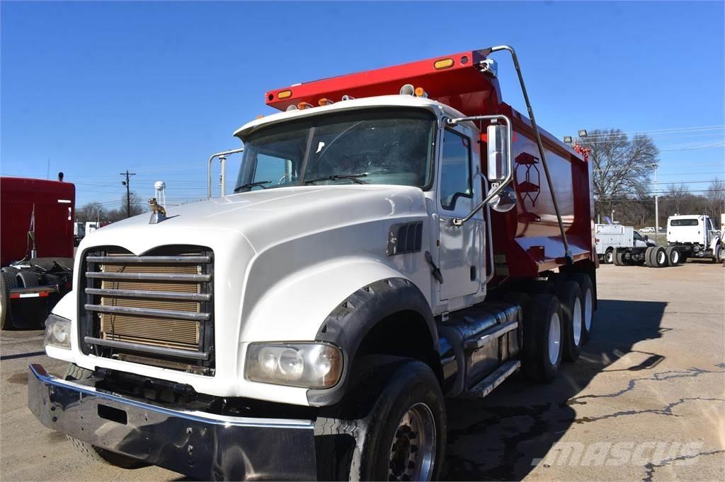 Mack GRANITE GU713 ダンプ
