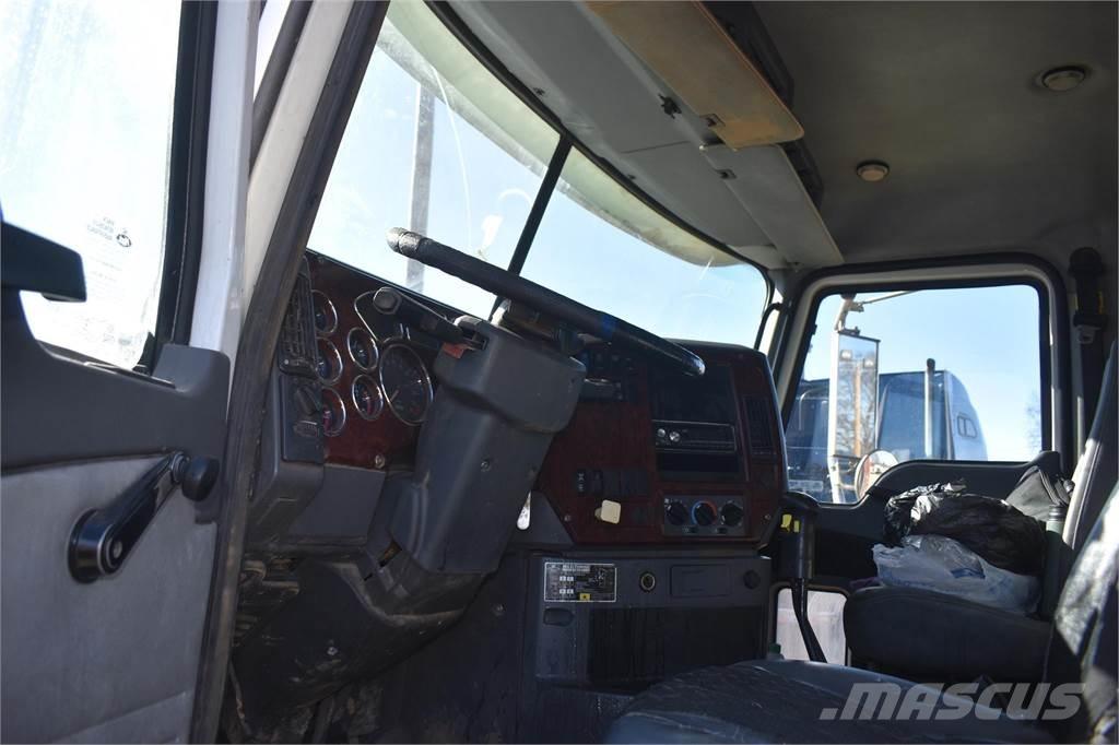 Mack GRANITE GU713 ダンプ