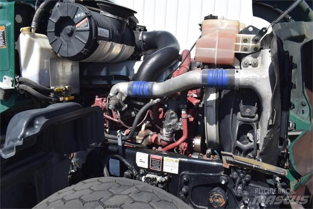 Mack GRANITE GU713 タンカートラック