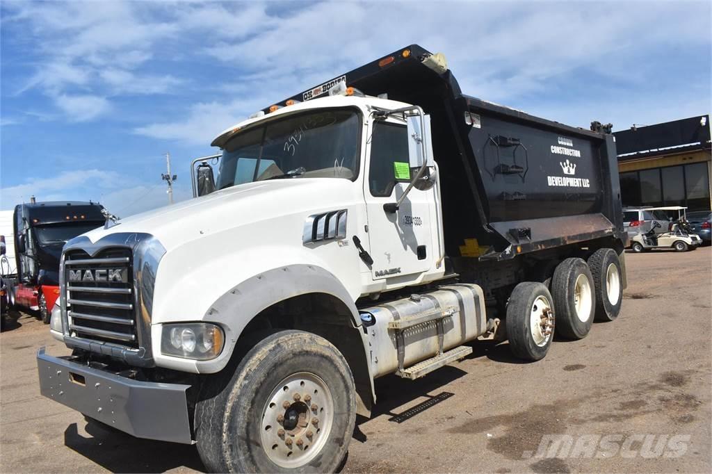 Mack GRANITE GU713 ダンプ