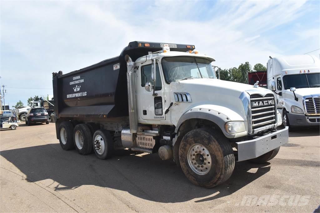 Mack GRANITE GU713 ダンプ