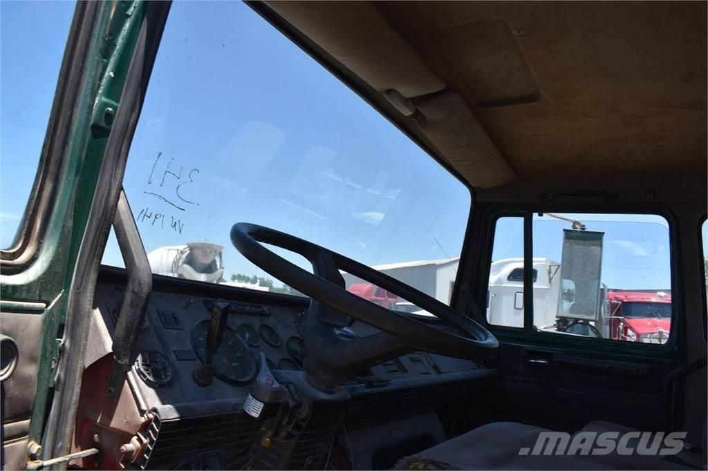 Mack MIDLINER CS200 ダンプ