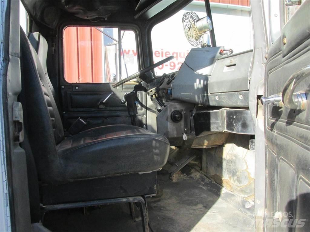 Mack R685S タンカートラック