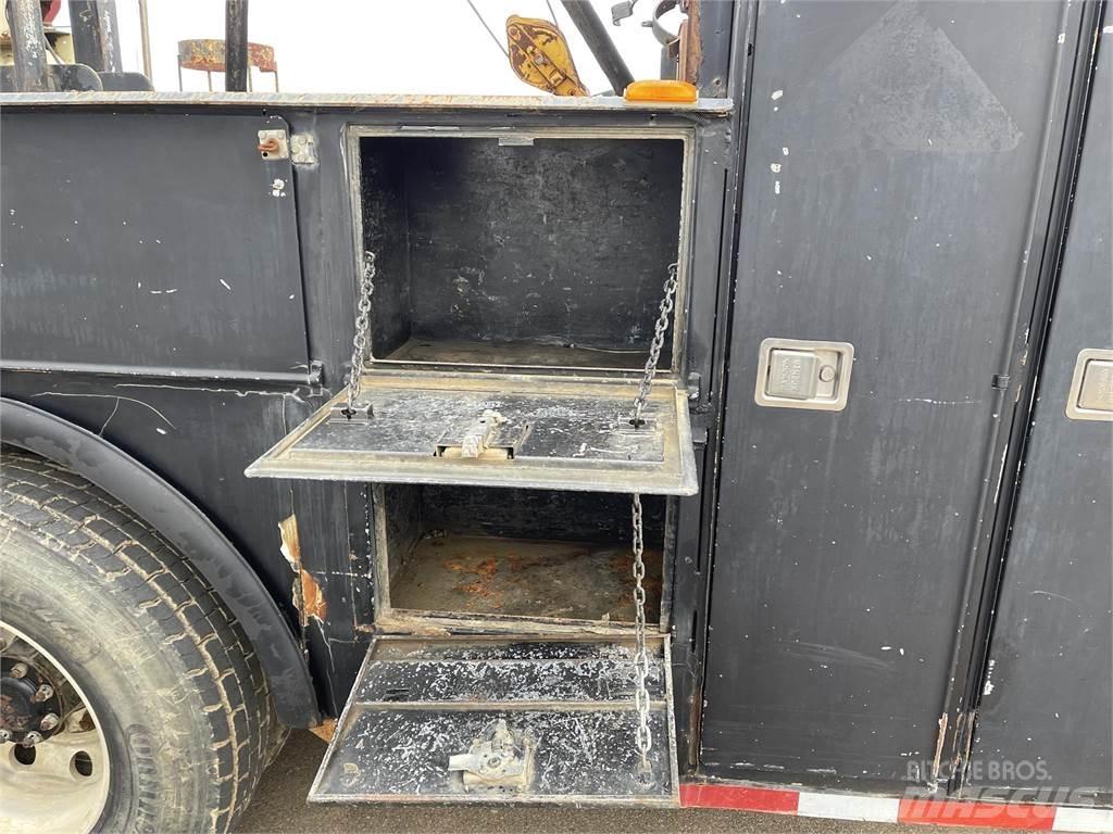 Mack VISION CX612 多目的／汎用車両