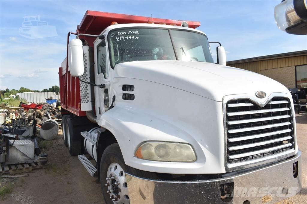 Mack VISION CXN613 ダンプ