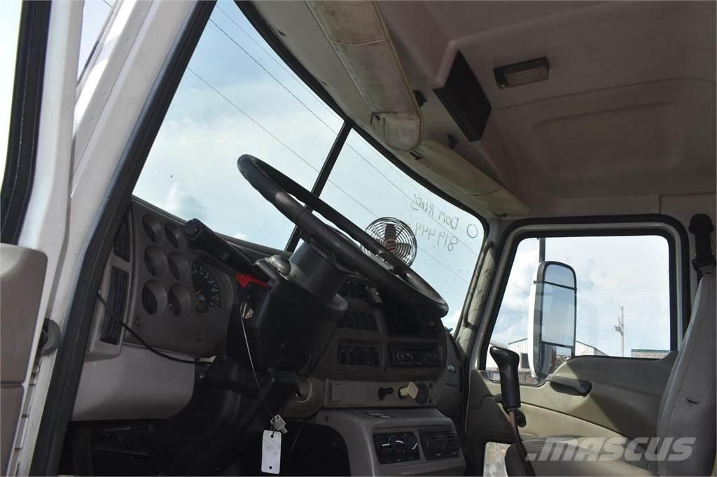 Mack VISION CXN613 ダンプ