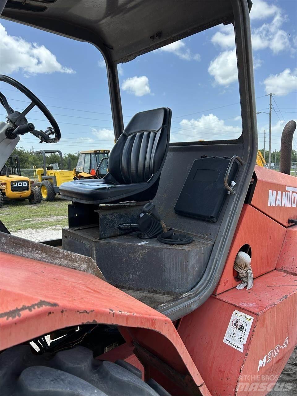 Manitou M30.4 ラフターテレントラック
