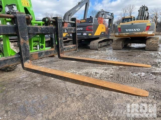 Merlo P65.14HM テレスコーピックハンドラー