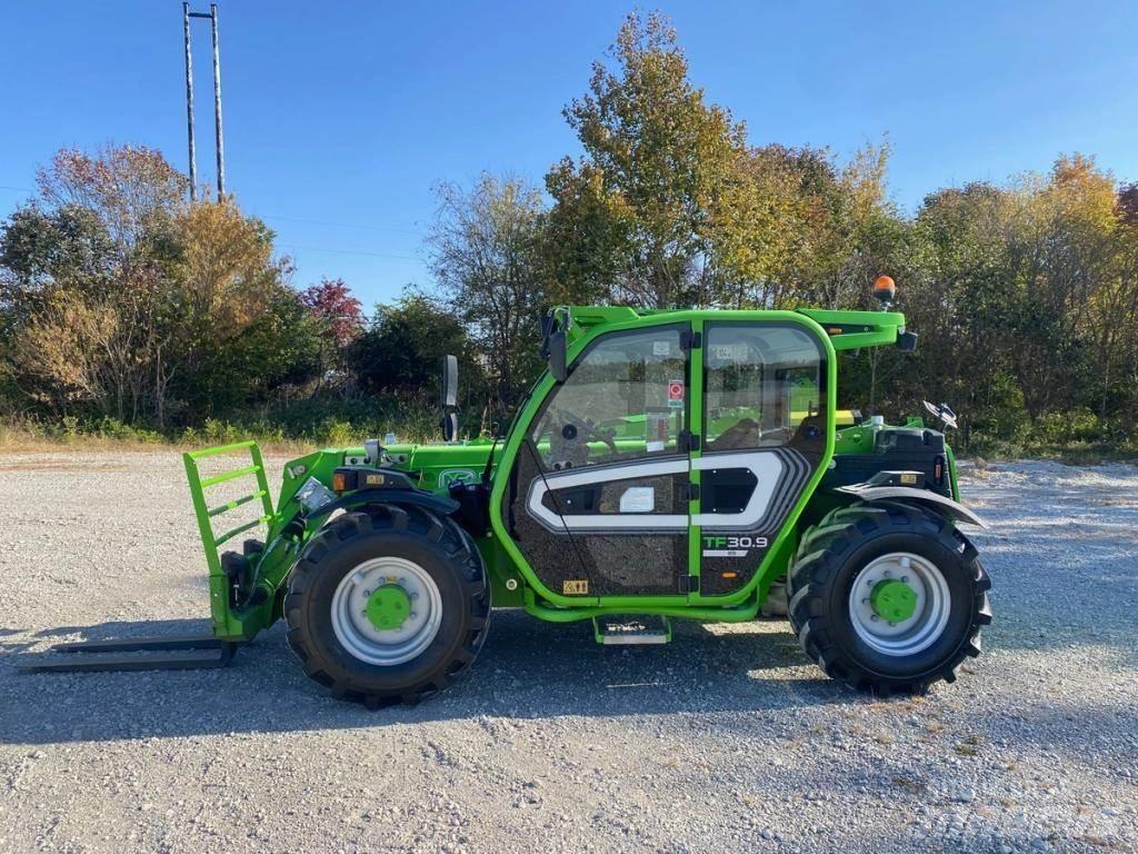 Merlo TF30.9 テレスコーピックハンドラー