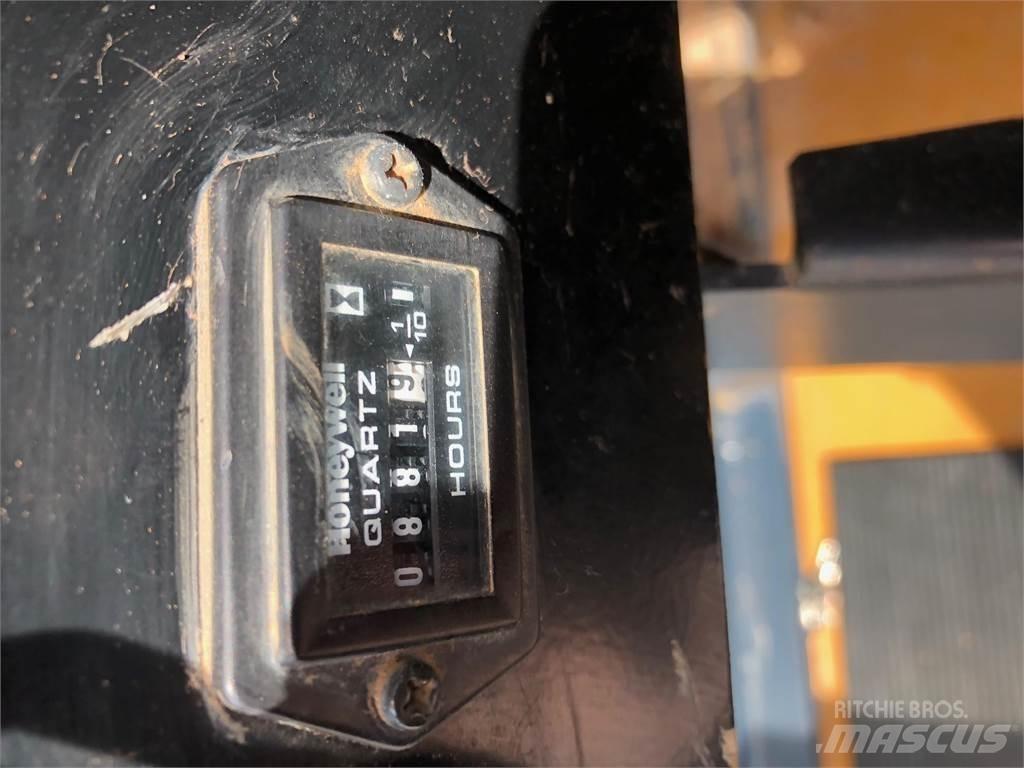 Morooka MST800VD キャリアダンプ
