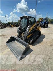 New Holland C332 スキッドステアローダー