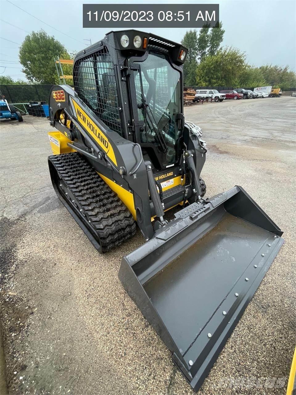New Holland C332 スキッドステアローダー