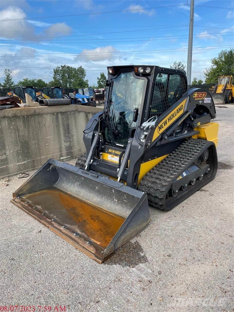 New Holland C337 スキッドステアローダー