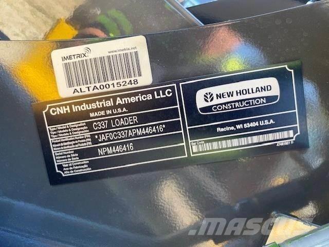 New Holland C337 スキッドステアローダー