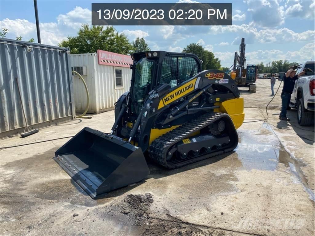 New Holland C345 スキッドステアローダー