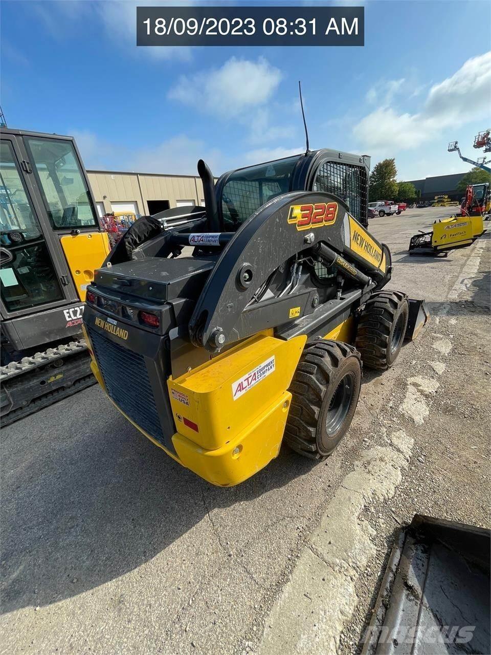 New Holland L328 スキッドステアローダー