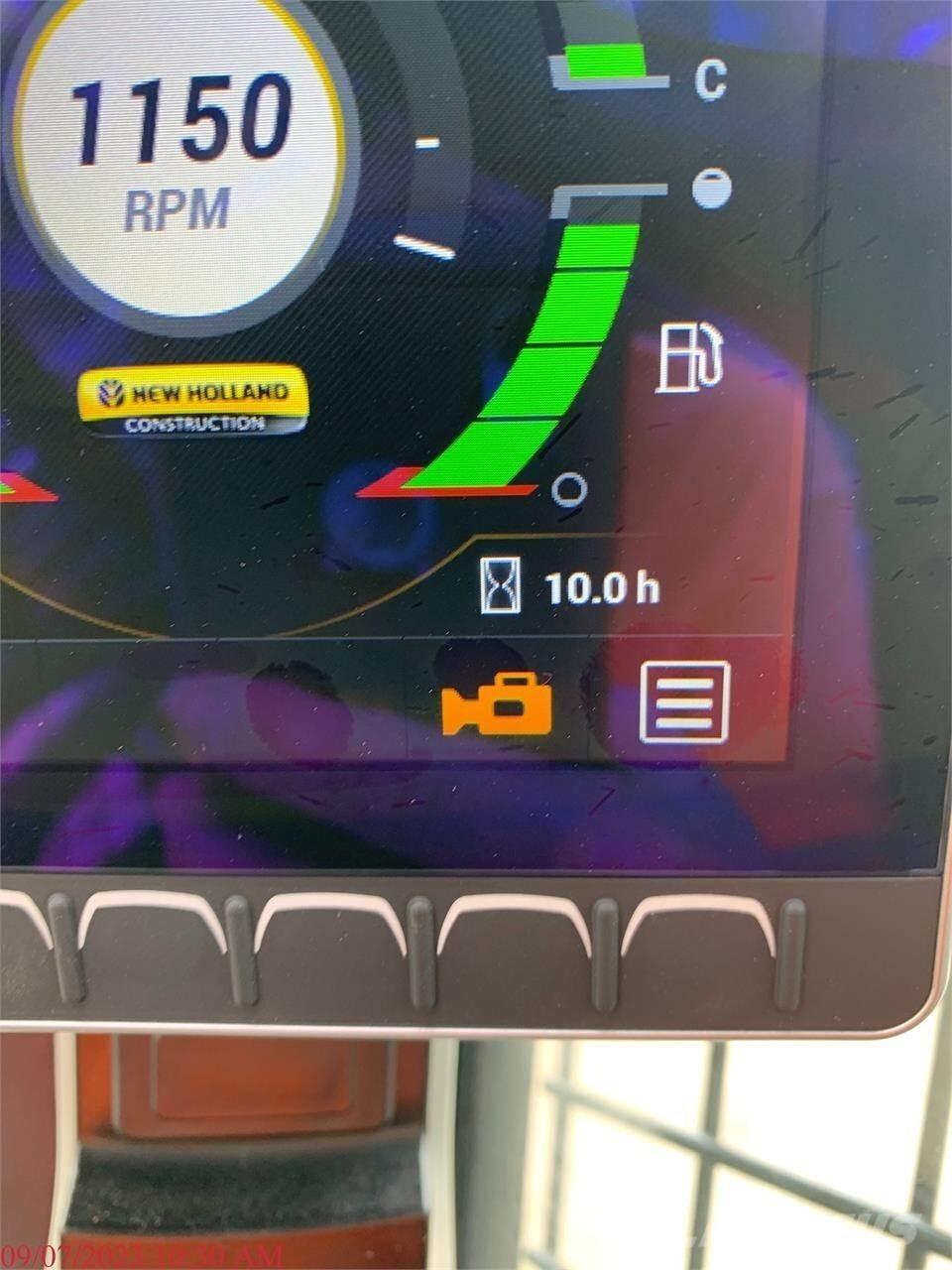 New Holland L328 スキッドステアローダー