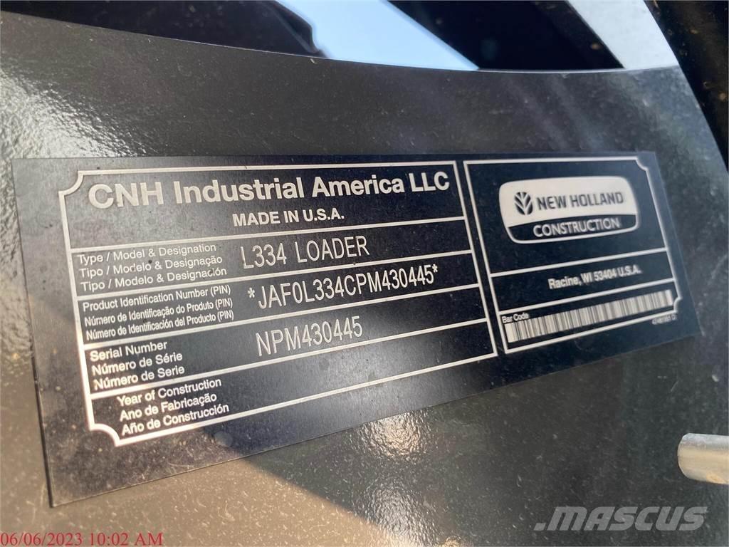 New Holland L334 スキッドステアローダー