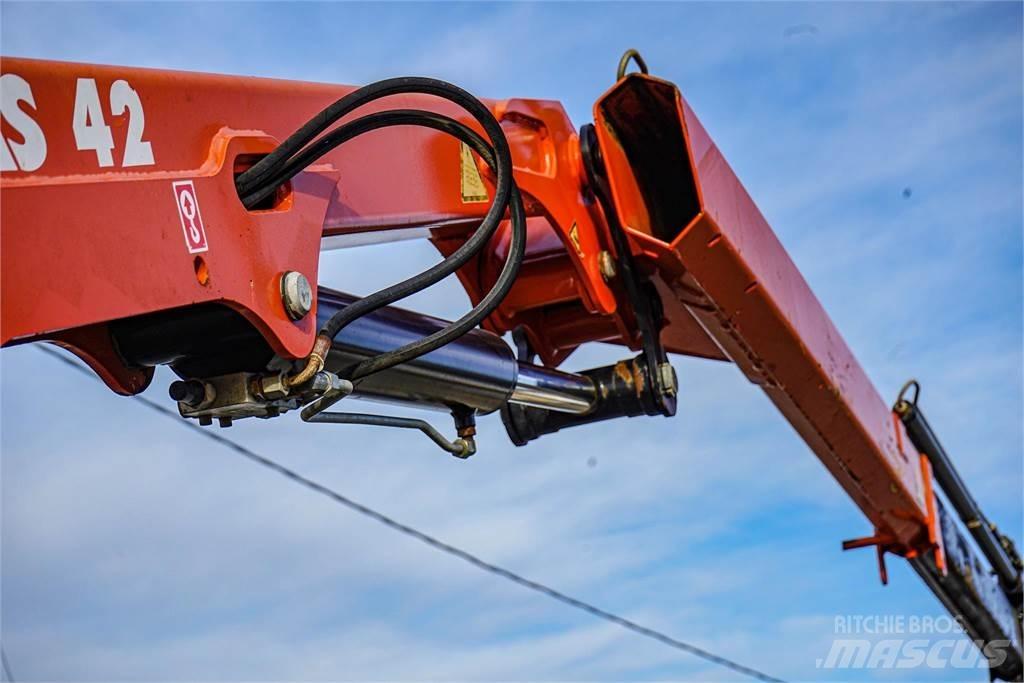 Prinoth PANTHER T8 キャリアダンプ