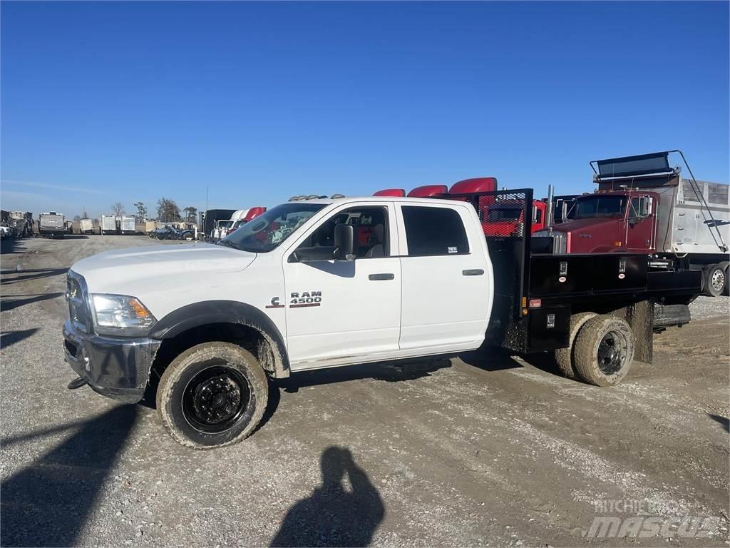 RAM 4500 HD 多目的／汎用車両