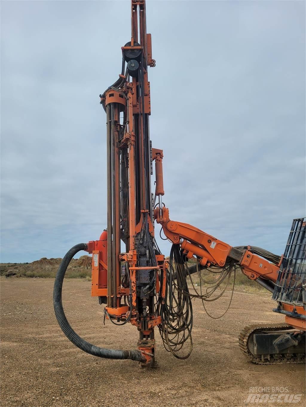 Sandvik DP1500 サーフェイスドリルリグ