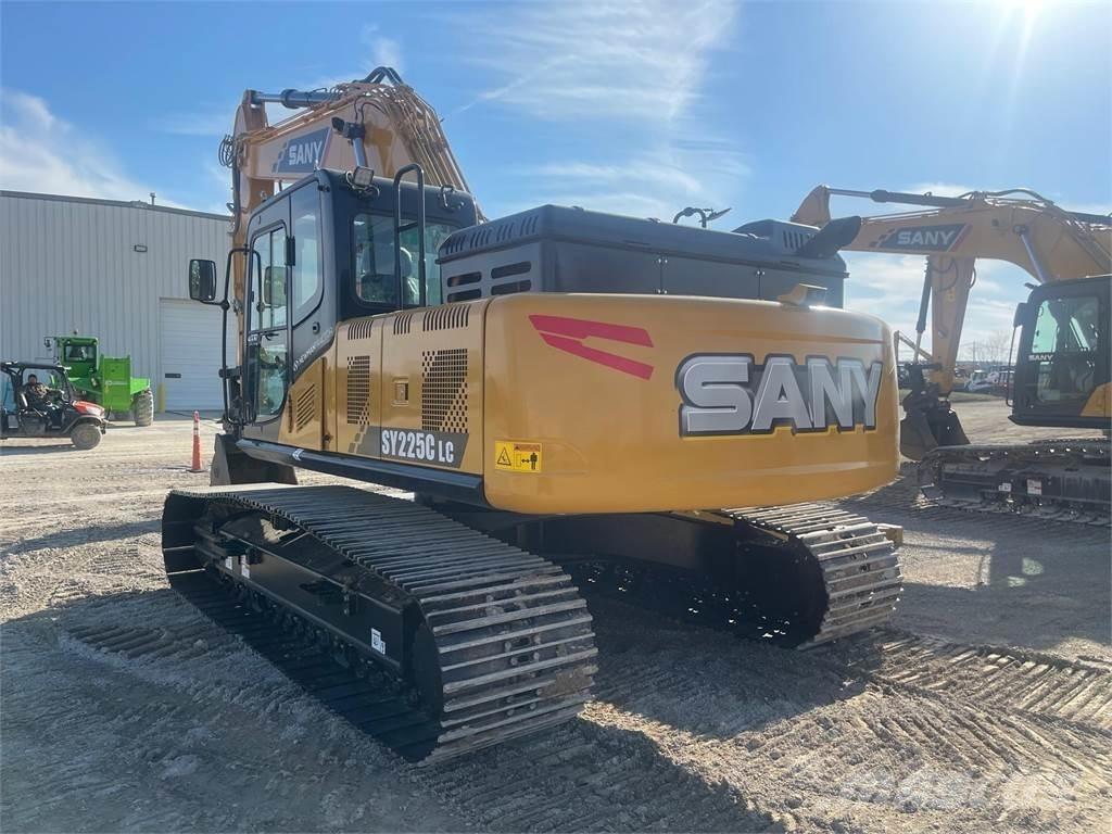 Sany SY225C LC 大型油圧ショベル12t以上（パワーショベル・ユンボ）