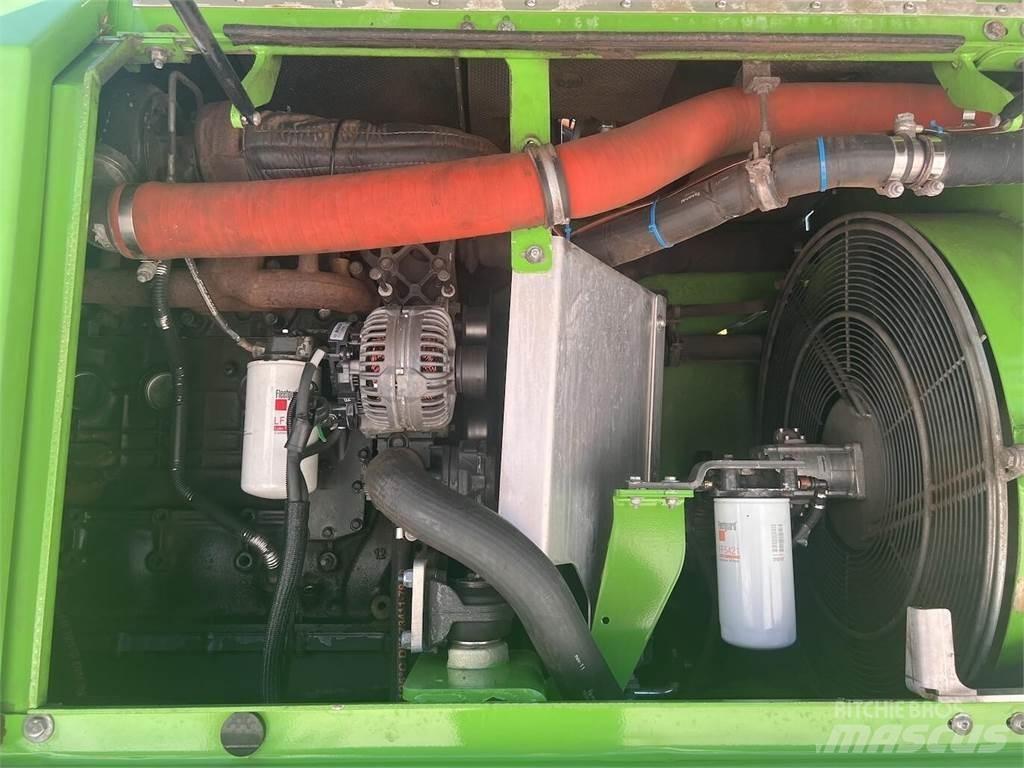Sennebogen 825M D 廃棄物／工業産廃処理機