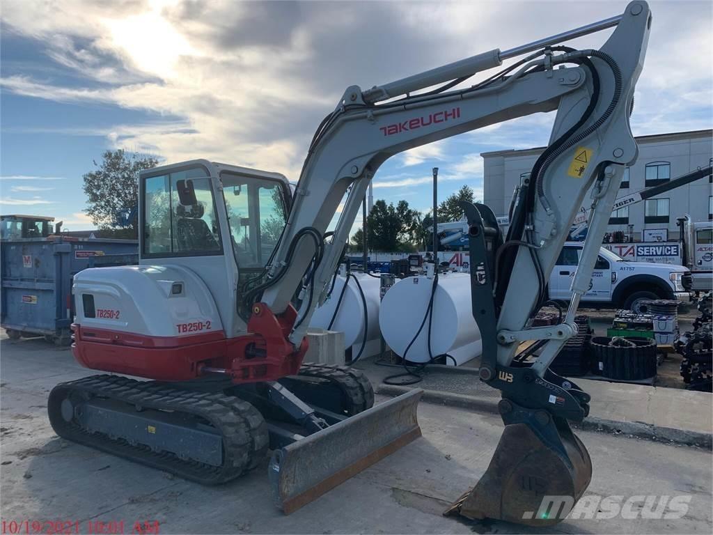 Takeuchi TB250-2 ミニ油圧ショベル 7t以下（ミニユンボ・ミニディガー）