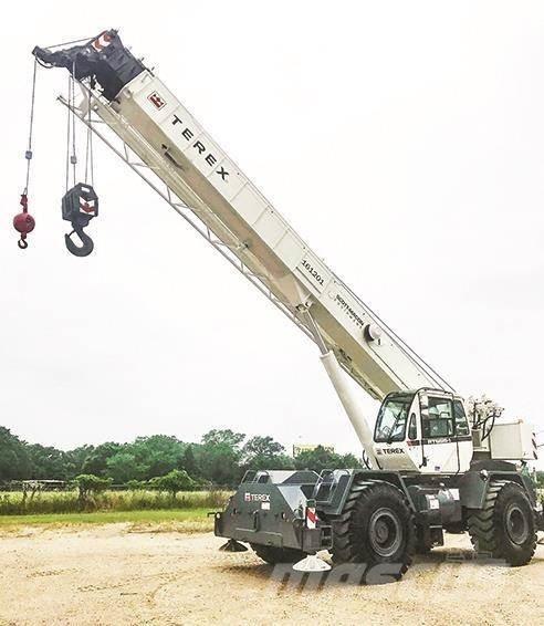 Terex RT555-1 ラフテレーンクレーン