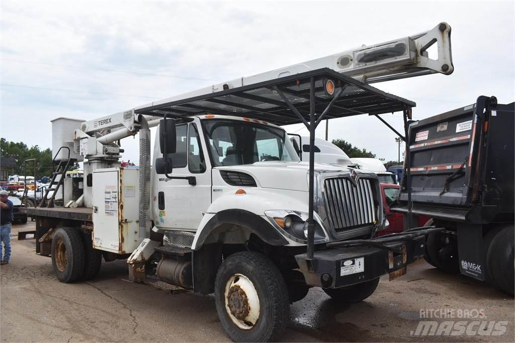 Terex XT PRO 60 トラック高所作業車