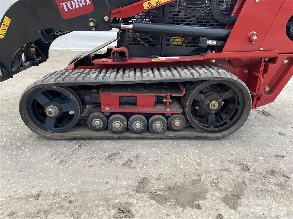 Toro DINGO TX427W スキッドステアローダー
