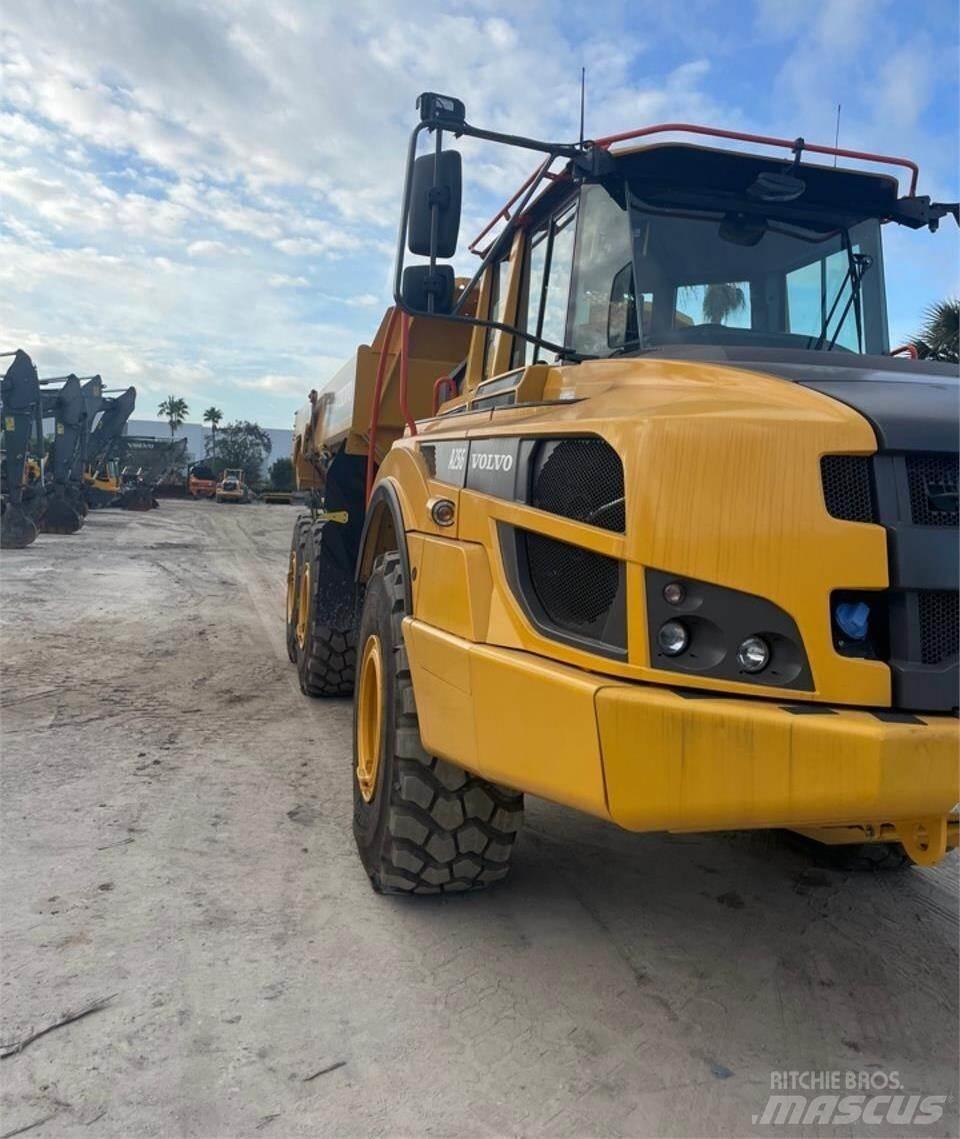 Volvo A25G アーティキュレート式ダンプトラック