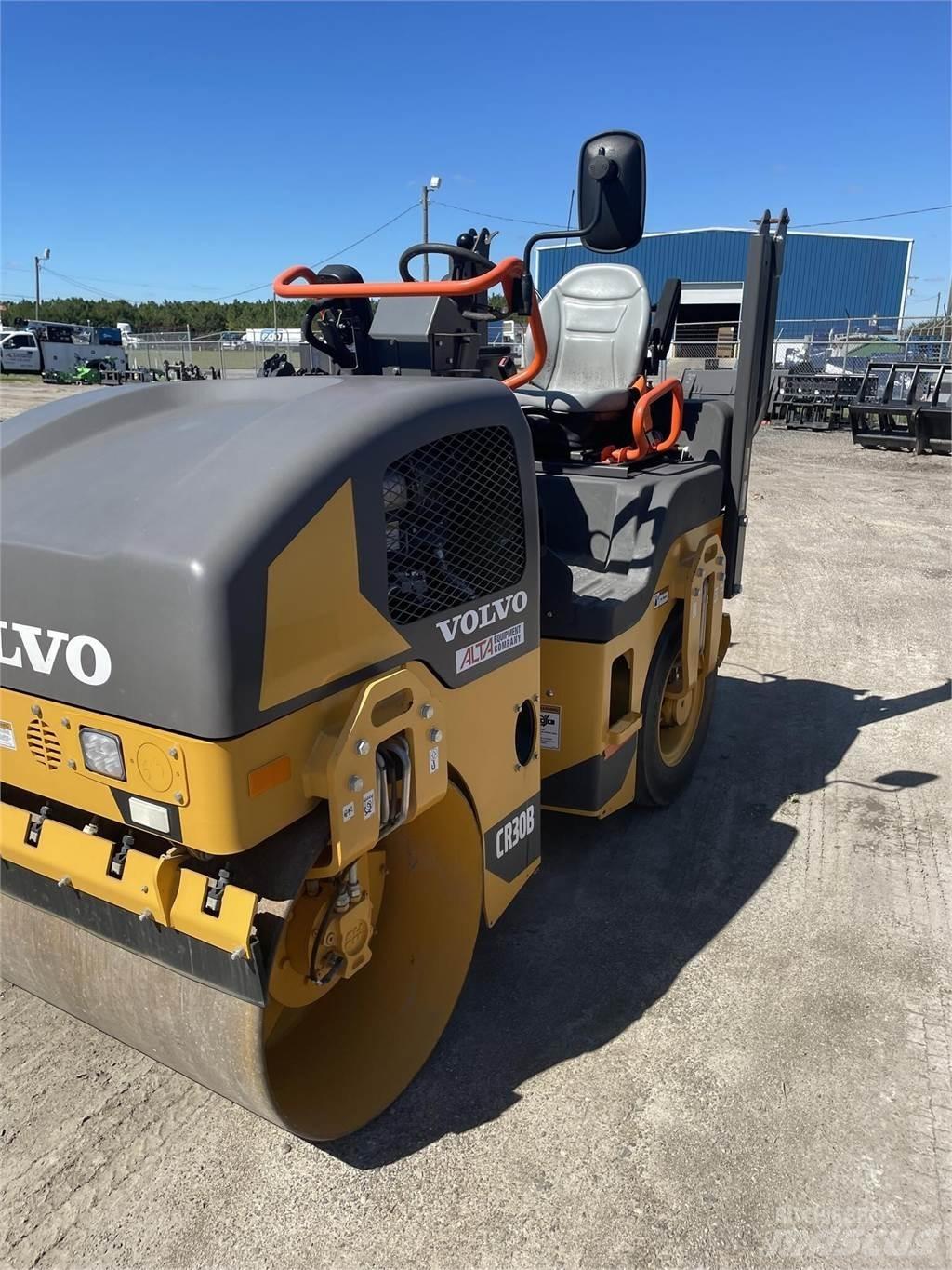 Volvo CR30B コンバインドローラ