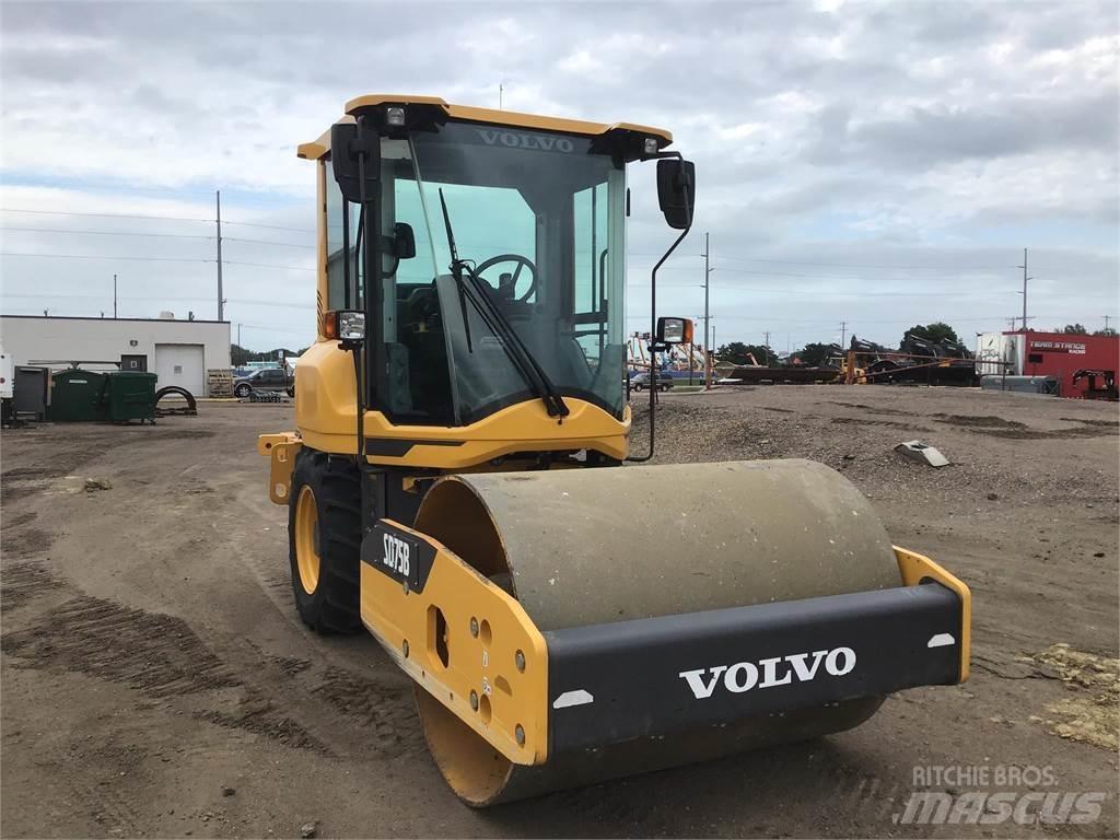 Volvo SD75B タンデムローラ